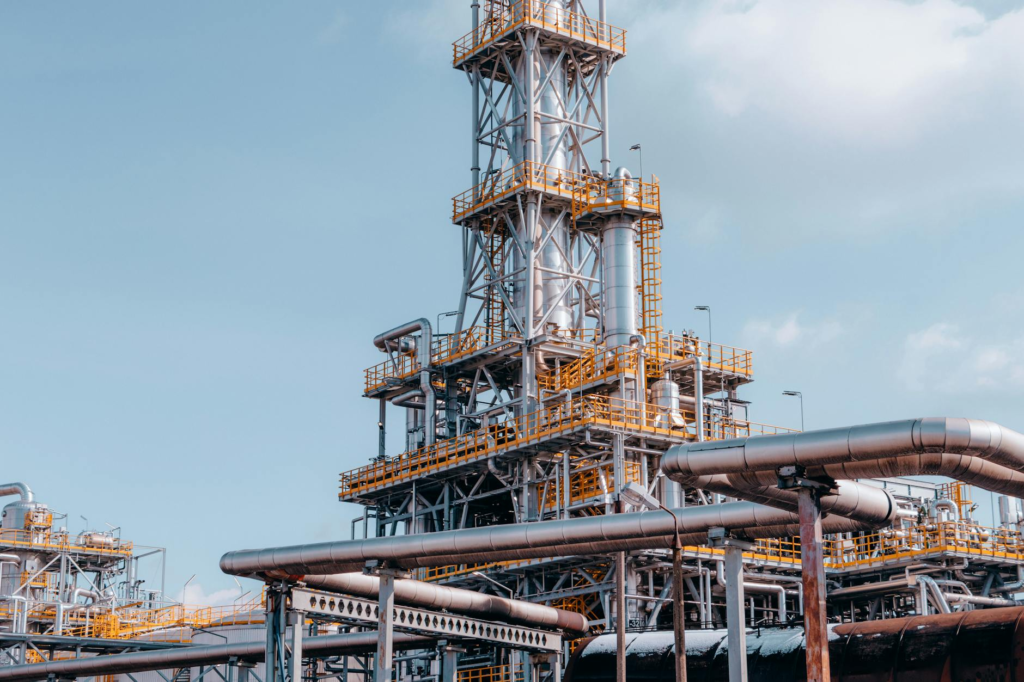How to Land a Stable Job in Oil and Gas Before the End of the Year