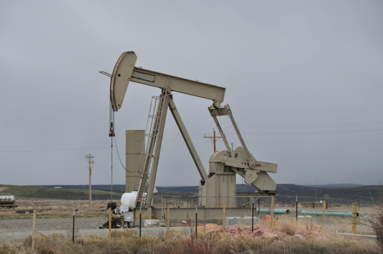 How to Prepare for Winter Work in Oilfield and Industrial Jobs