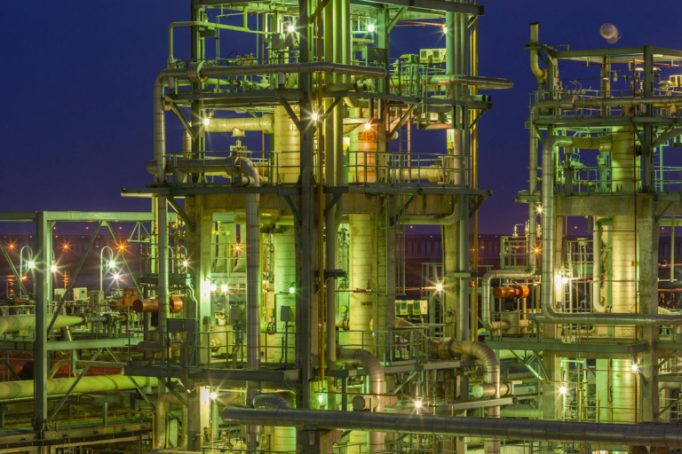 Career Stability in Oil, Gas & Municipal Work: What to Look For